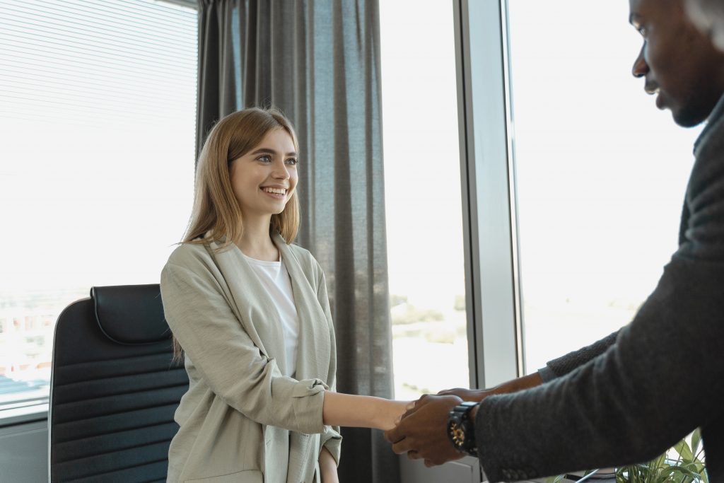 Mobilité volontaire sécurisée : un moyen d’accompagner positivement le “offboarding” ?